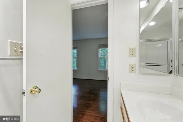 $225,000 | 3301 Sir Thomas Drive, Unit 6B22, Silver Spring, MD 20904