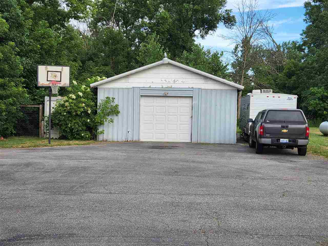 2053 South S River Bay City, MI 48708 - Photo 5 of 35