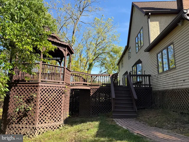 $1,059,000 | 1377 Tanglewood Drive, North Wales, PA 19454