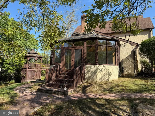 $1,059,000 | 1377 Tanglewood Drive, North Wales, PA 19454