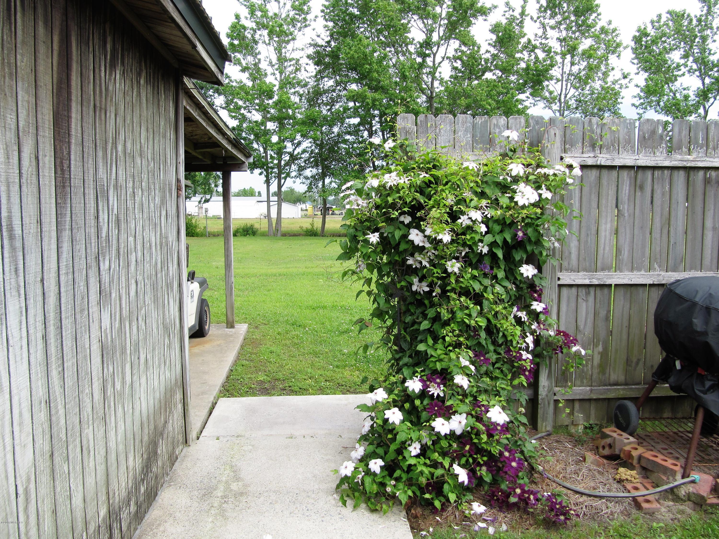 522 Old Snow Hill Road Ayden, NC 28513 - Photo 33 of 36 33