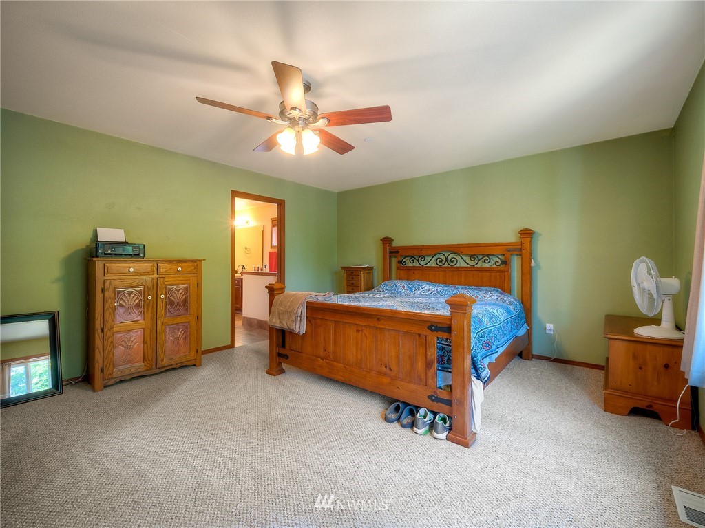1307 Foreman Road DuPont, WA 98327 - Photo 11 of 25