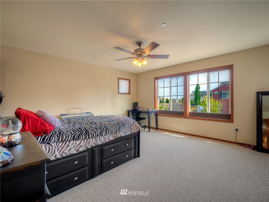 1307 Foreman Road DuPont, WA 98327 - Photo 17 of 25
