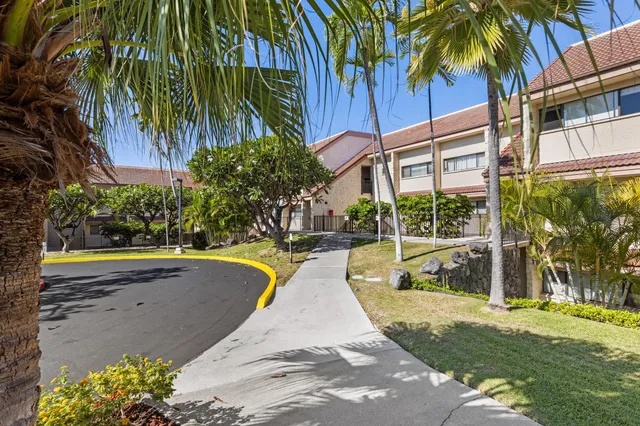 $757,000 | 78-7070 Alii Drive, Unit B203, Kailua-Kona, HI 96740