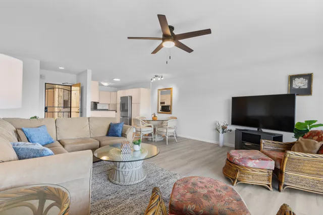 $757,000 | 78-7070 Alii Drive, Unit B203, Kailua-Kona, HI 96740