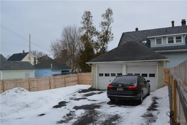 $174,900 | 54 Whitesboro Street, Whitestown, NY 13495