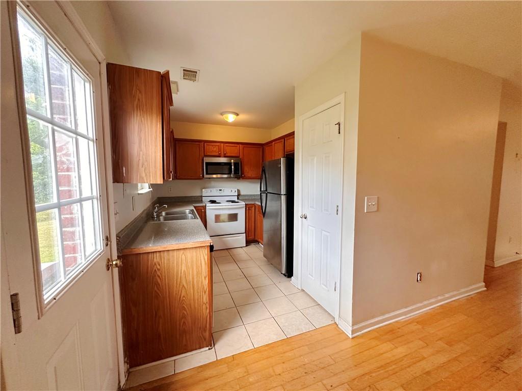 833 Store House Court, Unit B Monroe, GA 30655 - Photo 6 of 26