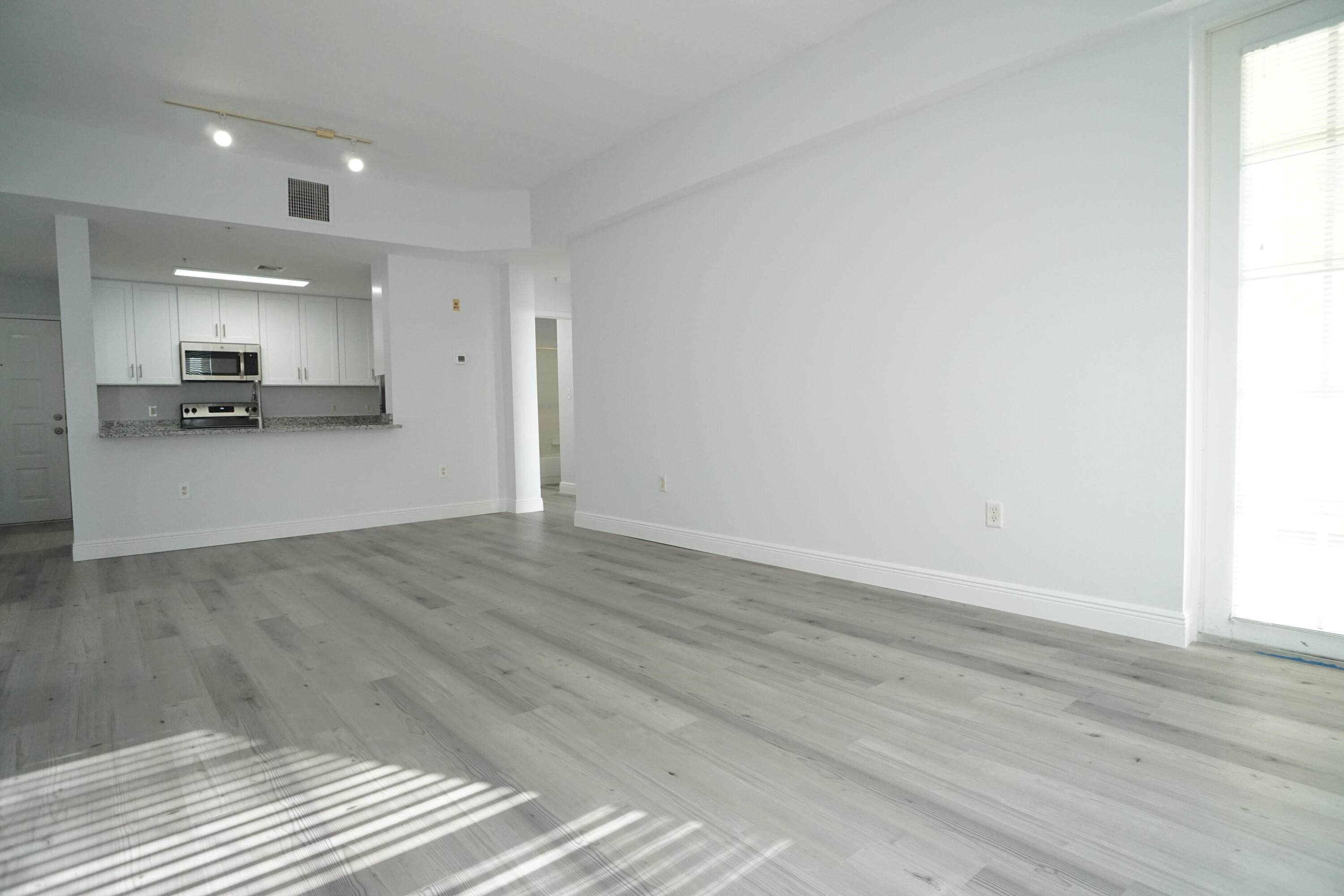 1200 Town Center Drive, Unit 409 Jupiter, FL 33458 - Photo 8 of 25 8