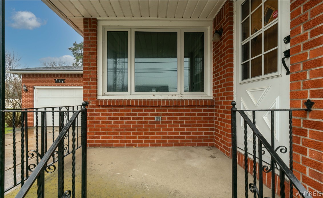 781 Willet Road Hamburg, NY 14218 - Photo 27 of 28 Front Porch