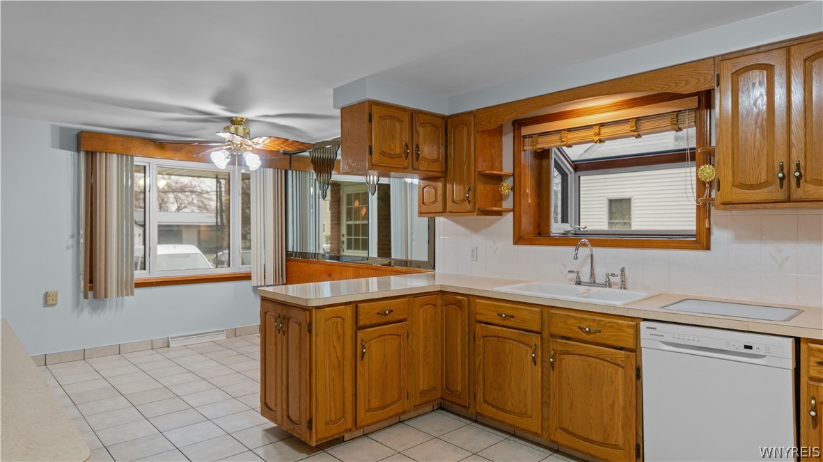 781 Willet Road Hamburg, NY 14218 - Photo 6 of 28 Kitchen/Dining