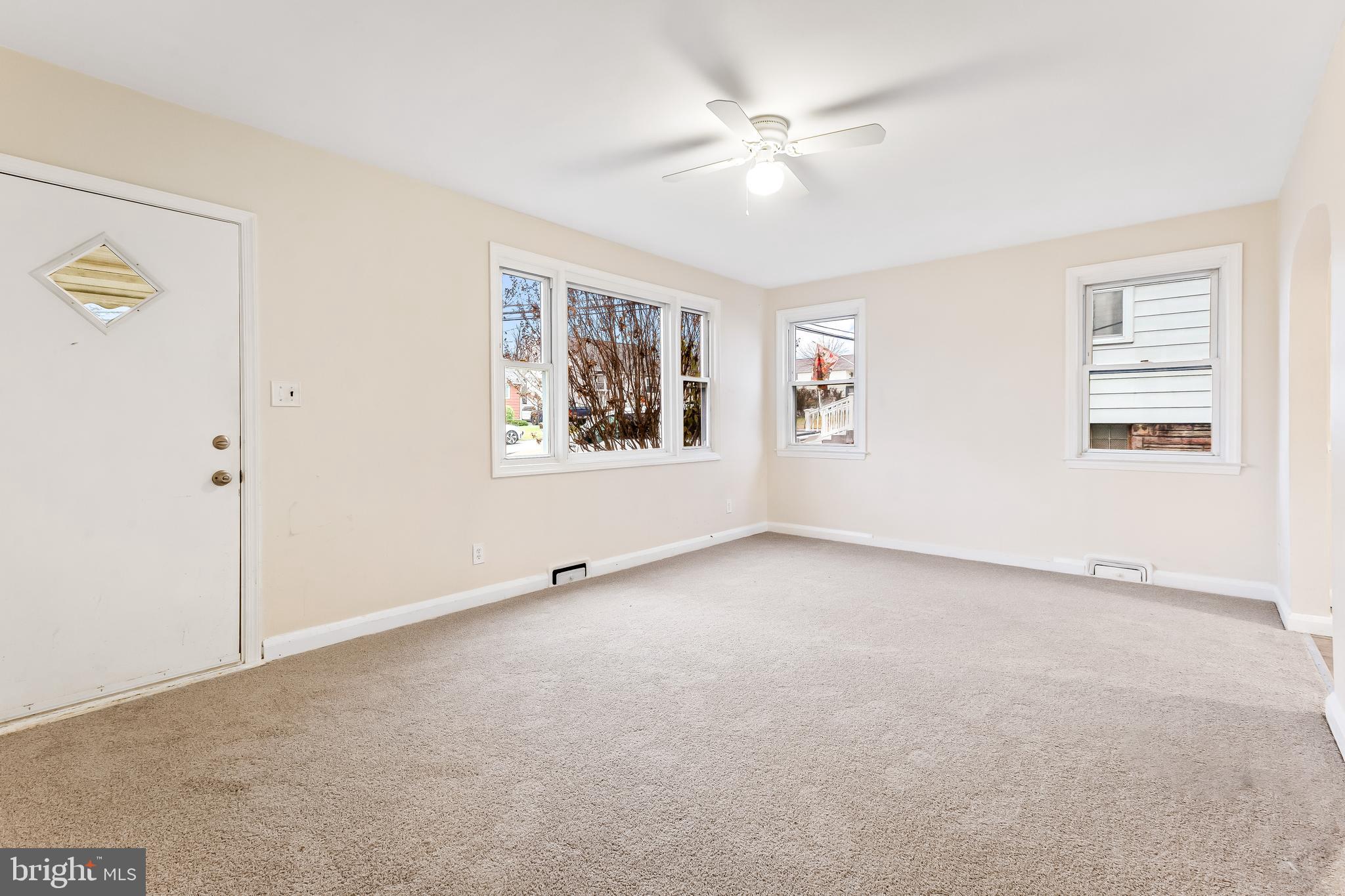 7922 Underhill Road Rosedale, MD 21237 - Photo 4 of 36