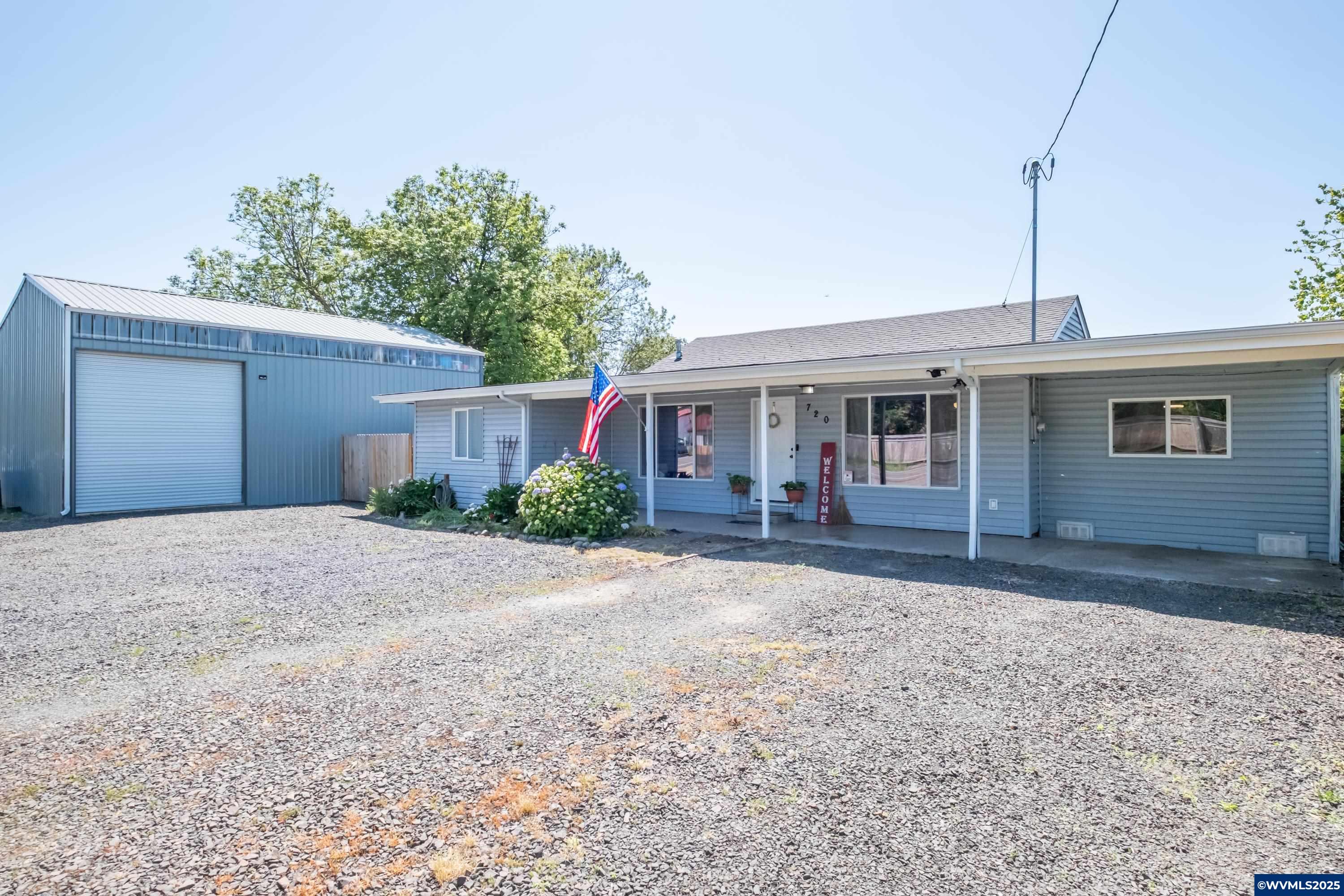 720 Central Avenue Lebanon, OR 97355 - Photo 2 of 38