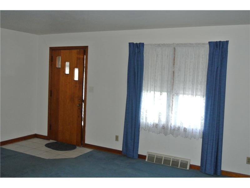 116 Sober Road Leechburg, PA 15656 - Photo 3 of 19 Living Room.