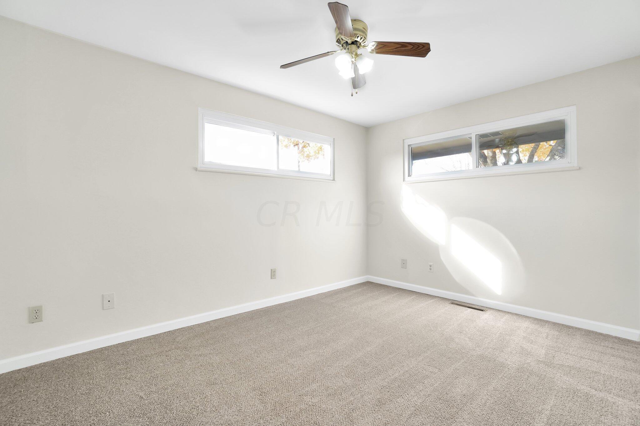 896 Demorest Road Columbus, OH 43204 - Photo 19 of 29 19-web-or-mls-869-demorest-rd
