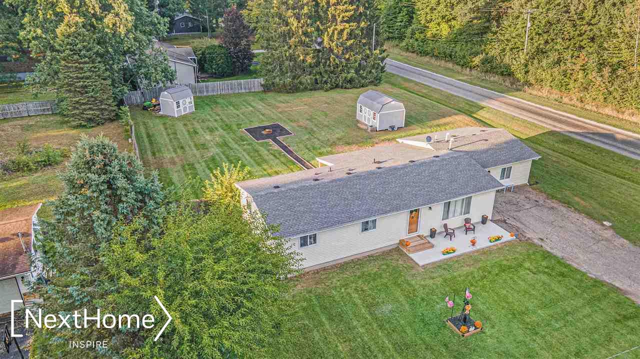 1983 East Burt Road Burt, MI 48417 - Photo 3 of 31 50055484-2.JPG