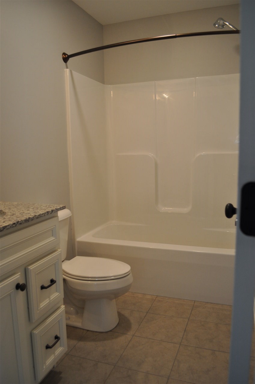 527 Lahue Farm Road Swanton, VT 05483 - Photo 4 of 16