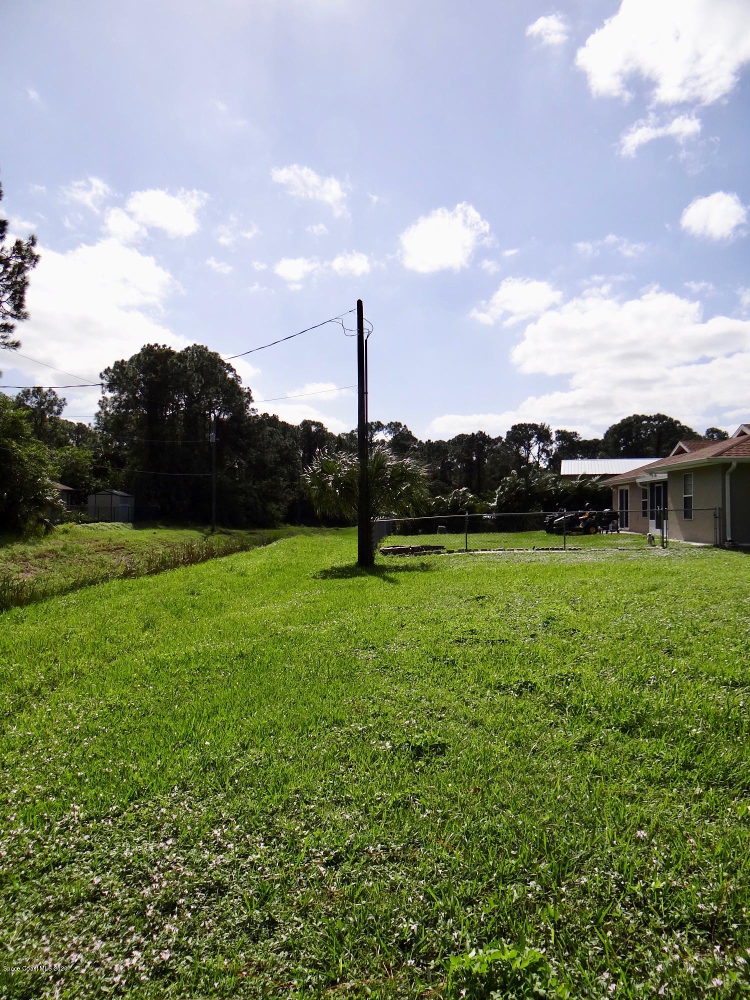 715 Seaton Road Southwest Palm Bay, FL 32908 - Photo 43 of 45 back yard