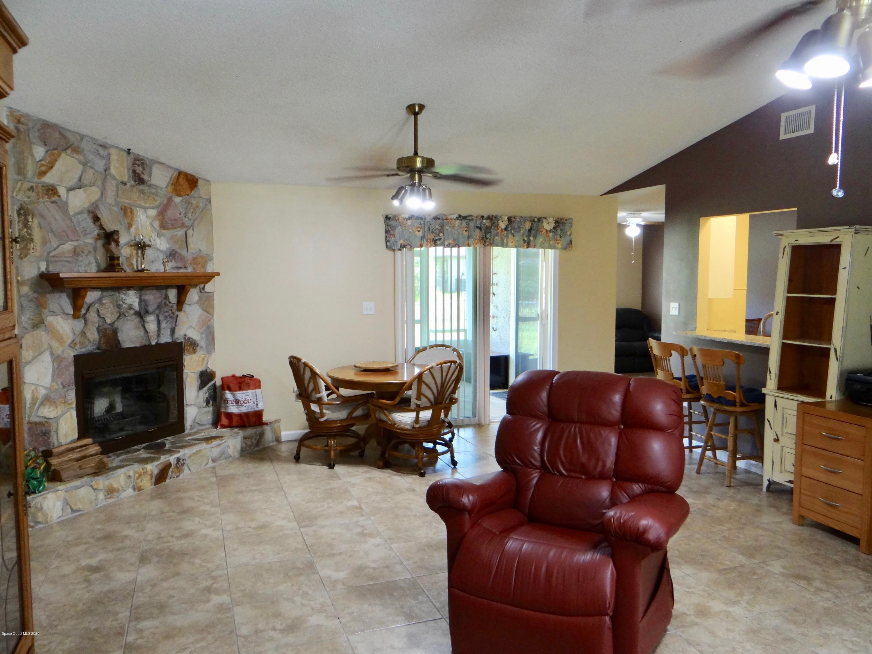715 Seaton Road Southwest Palm Bay, FL 32908 - Photo 7 of 45 living 1