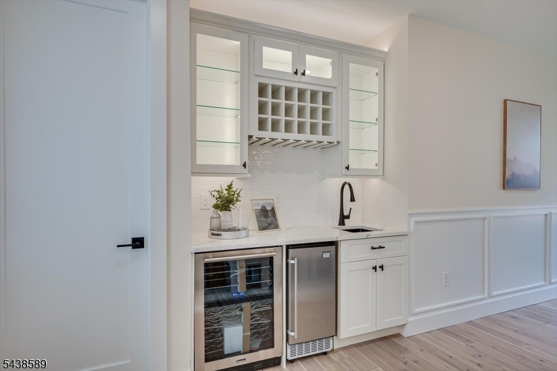 54 Nevsky Street Edison, NJ 08820 - Photo 40 of 47