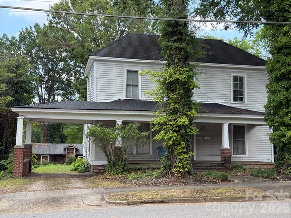 $285,000 | 403 South Race Street, Statesville, NC 28677
