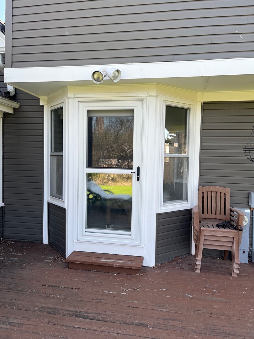 1914 Howard Street Wheaton, IL 60187 - Photo 5 of 34