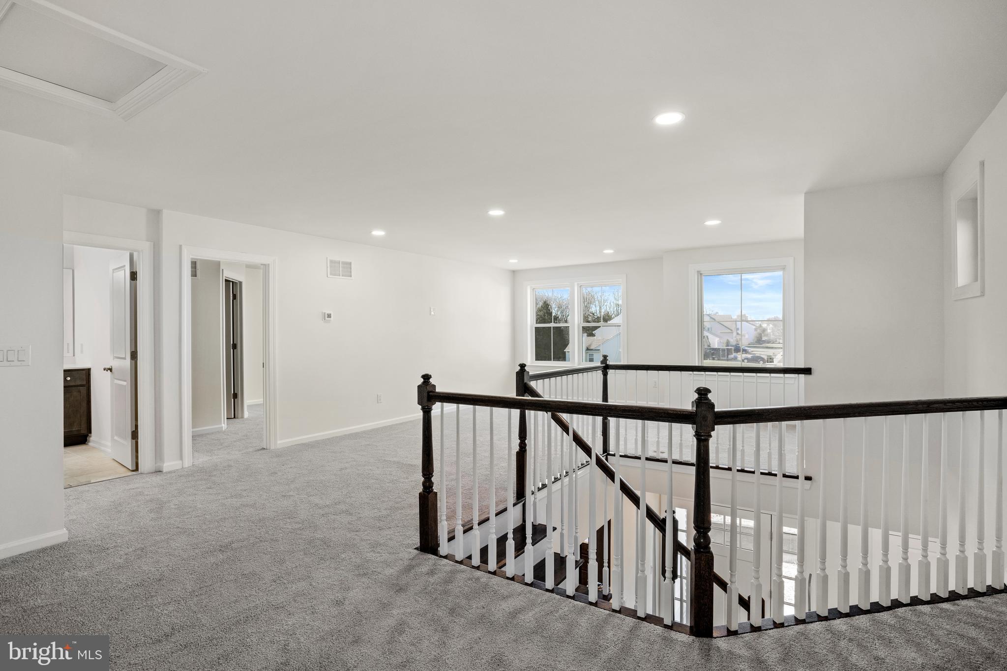 33 Kay Chiarello Way Hamilton, NJ 08690 - Photo 21 of 42 a view of entryway and hall