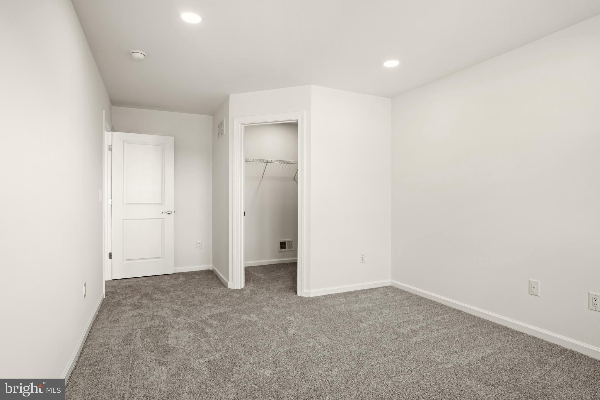 33 Kay Chiarello Way Hamilton, NJ 08690 - Photo 25 of 42