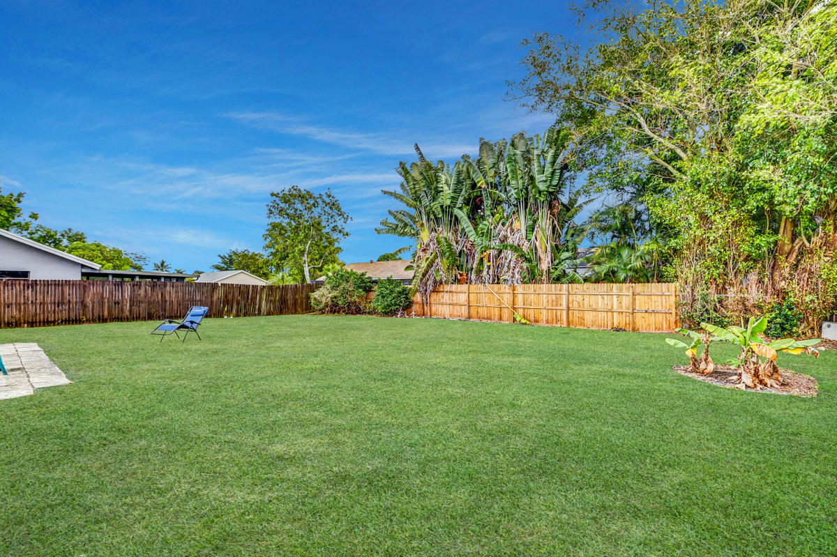 19594 Liberty Road Boca Raton, FL 33434 - Photo 39 of 53 a view of a backyard