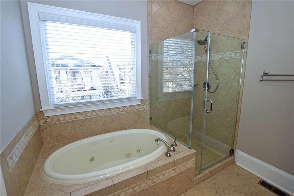 396 15th Street Northwest, Unit 8 Atlanta, GA 30318 - Photo 13 of 27