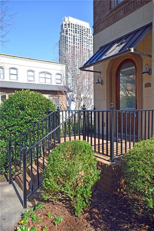 396 15th Street Northwest, Unit 8 Atlanta, GA 30318 - Photo 3 of 27