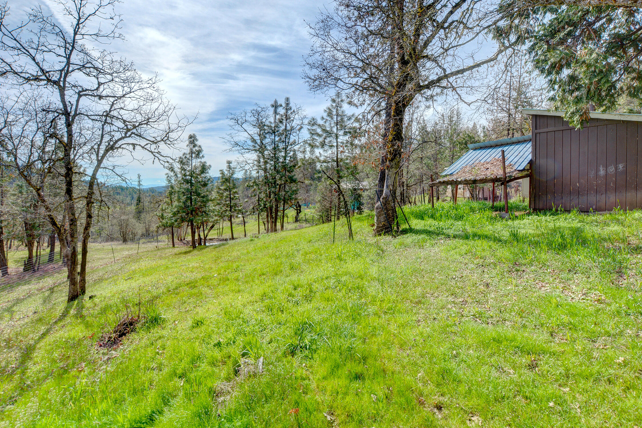 5492 Highway 227 Trail, OR 97541 - Photo 46 of 57
