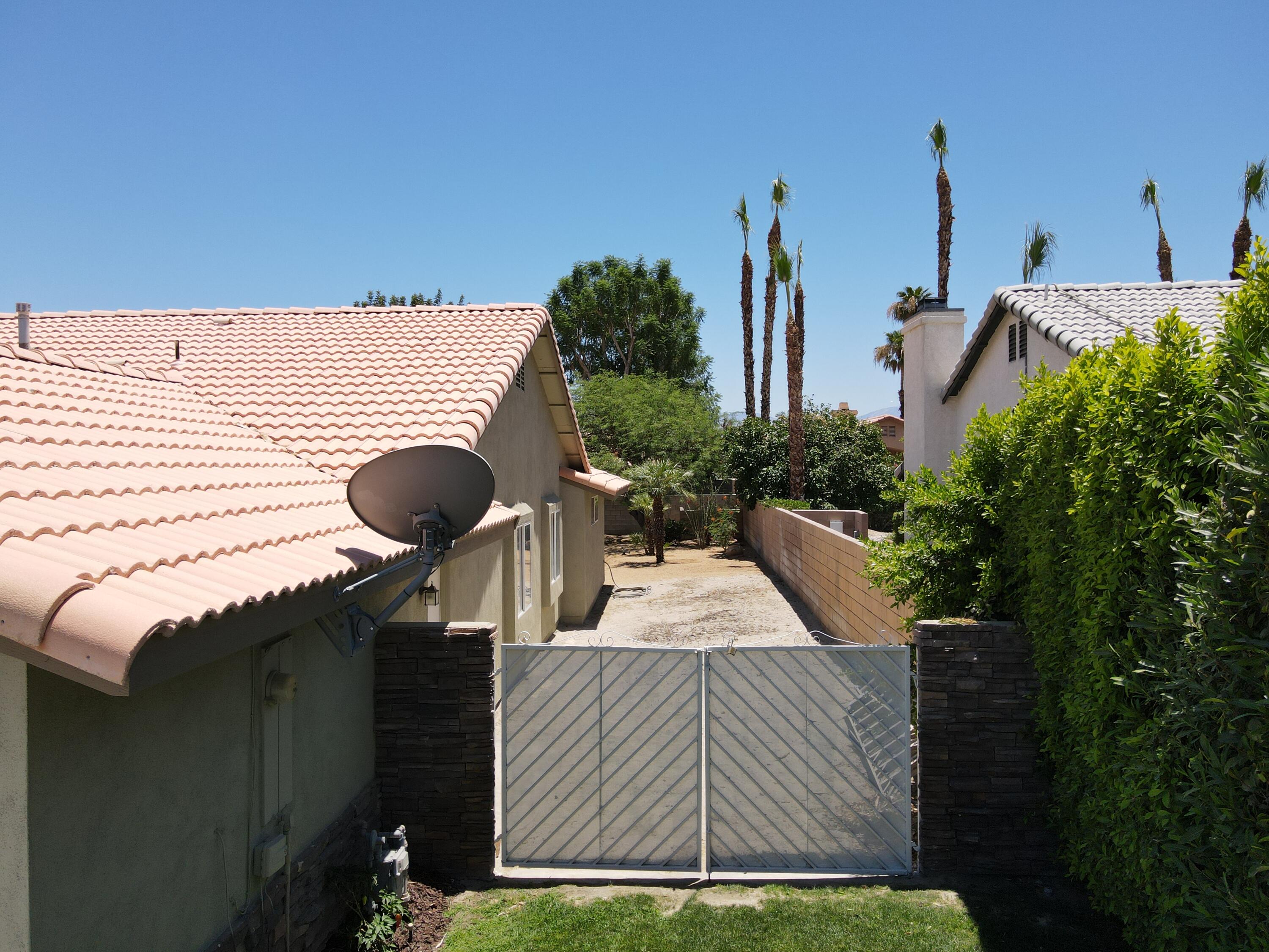 68373 Durango Road Cathedral City, CA 92234 - Photo 39 of 44 a view of outdoor space and yard