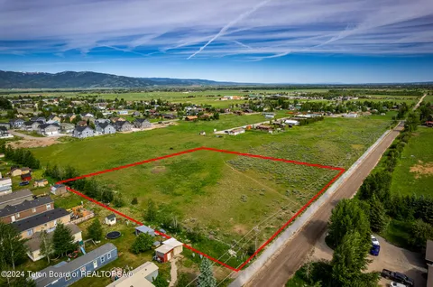 $1,200,000 | 850 South 17, Victor, ID 83455