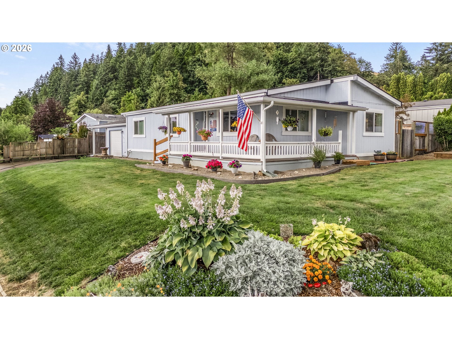 1095 South 59th Street Springfield, OR 97478 - Photo 2 of 36
