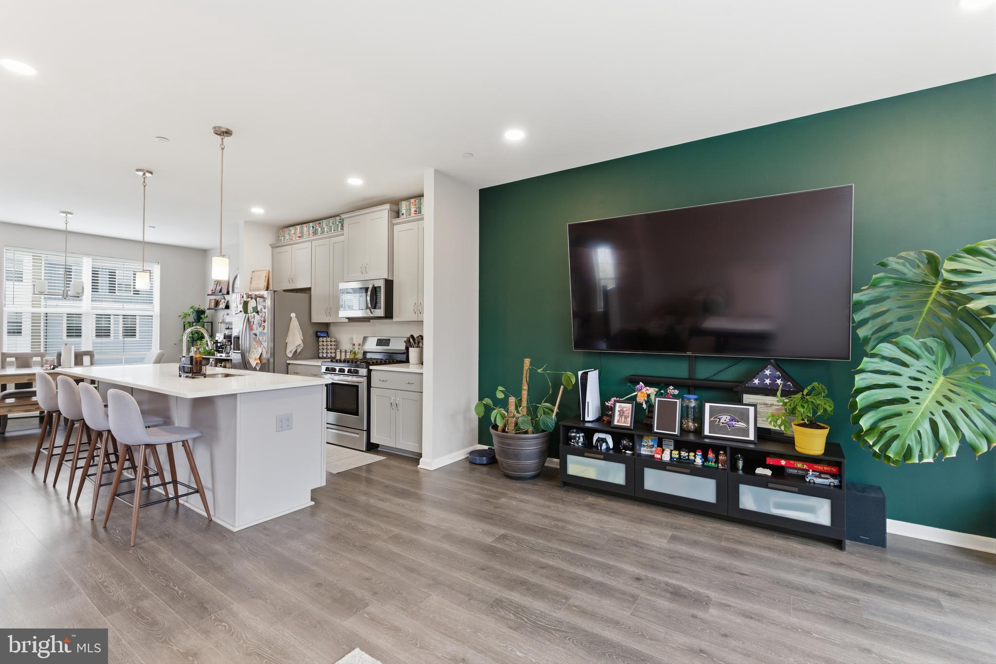 1501 Hudson View Road Essex, MD 21221 - Photo 13 of 34