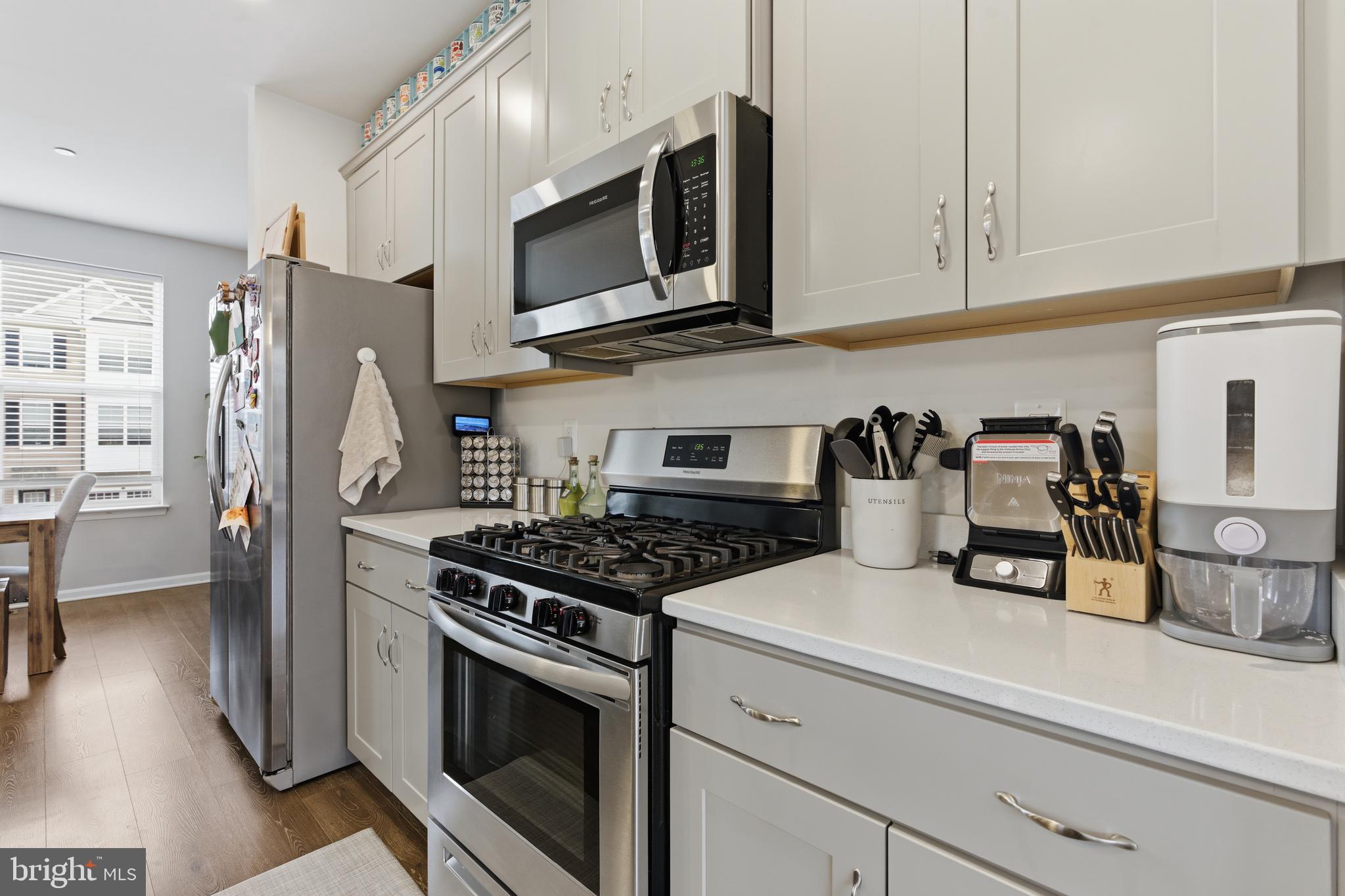 1501 Hudson View Road Essex, MD 21221 - Photo 17 of 34