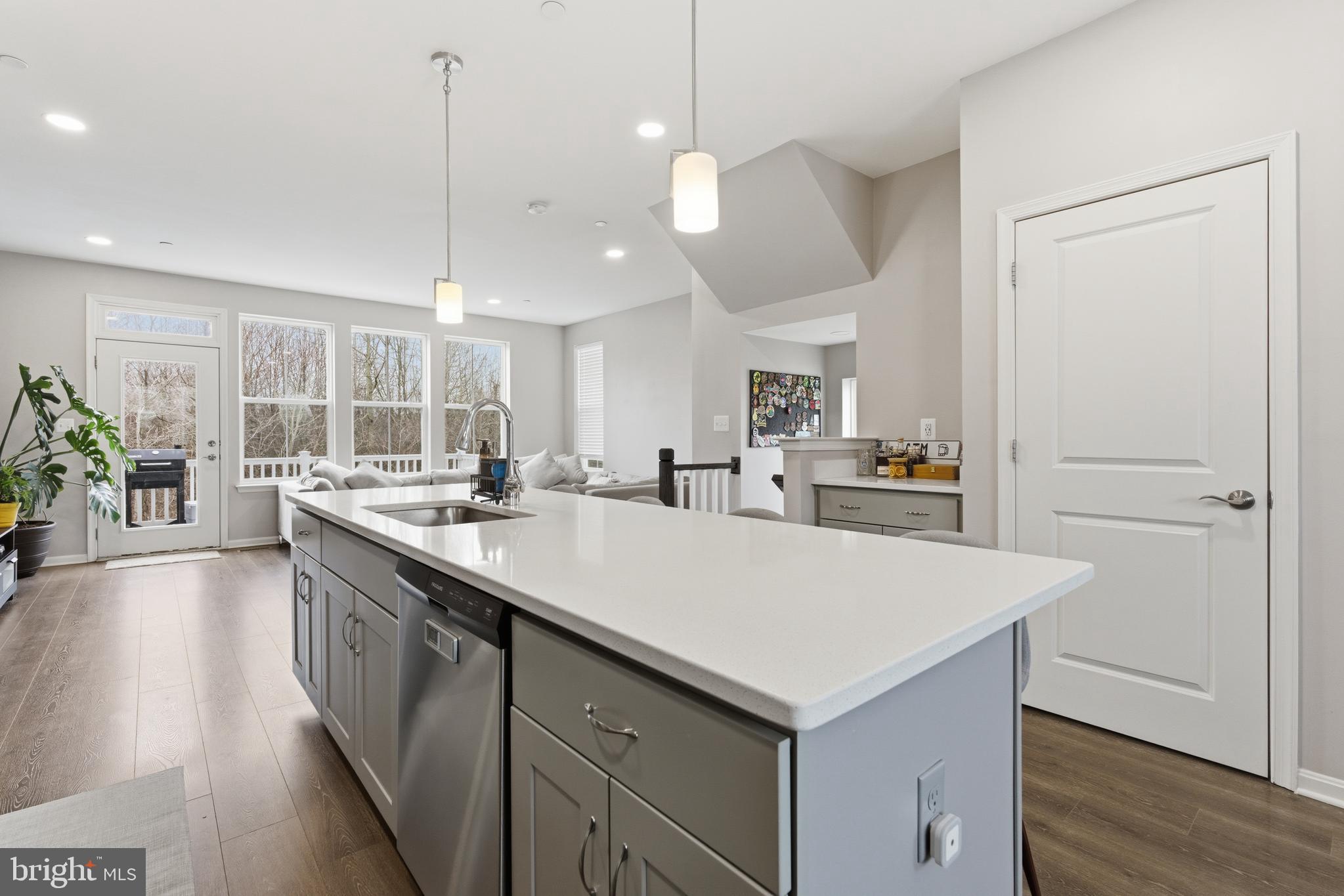 1501 Hudson View Road Essex, MD 21221 - Photo 18 of 34