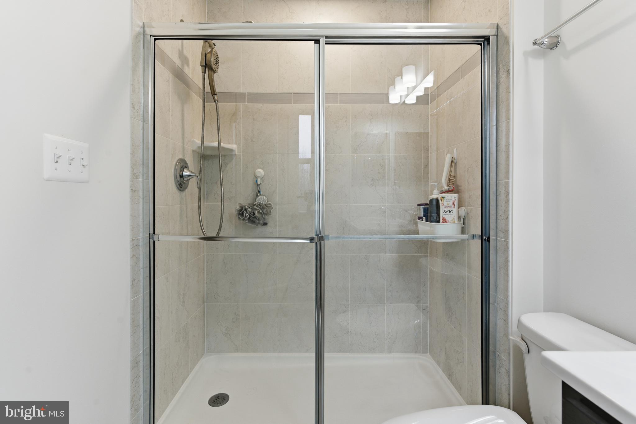 1501 Hudson View Road Essex, MD 21221 - Photo 27 of 34