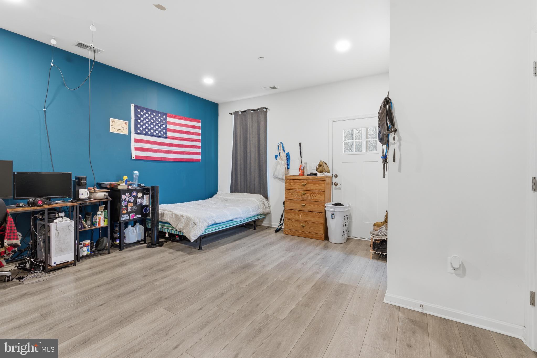 1501 Hudson View Road Essex, MD 21221 - Photo 4 of 34