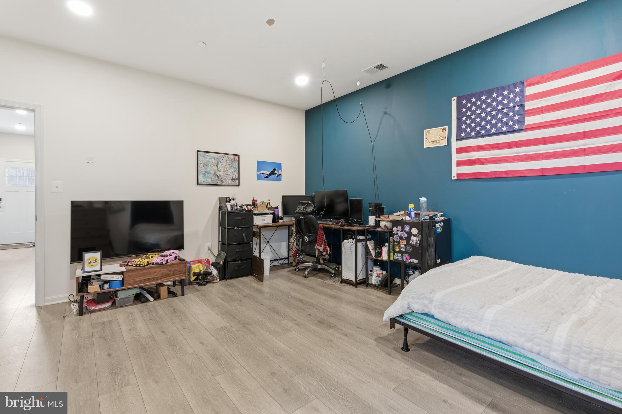 1501 Hudson View Road Essex, MD 21221 - Photo 5 of 34