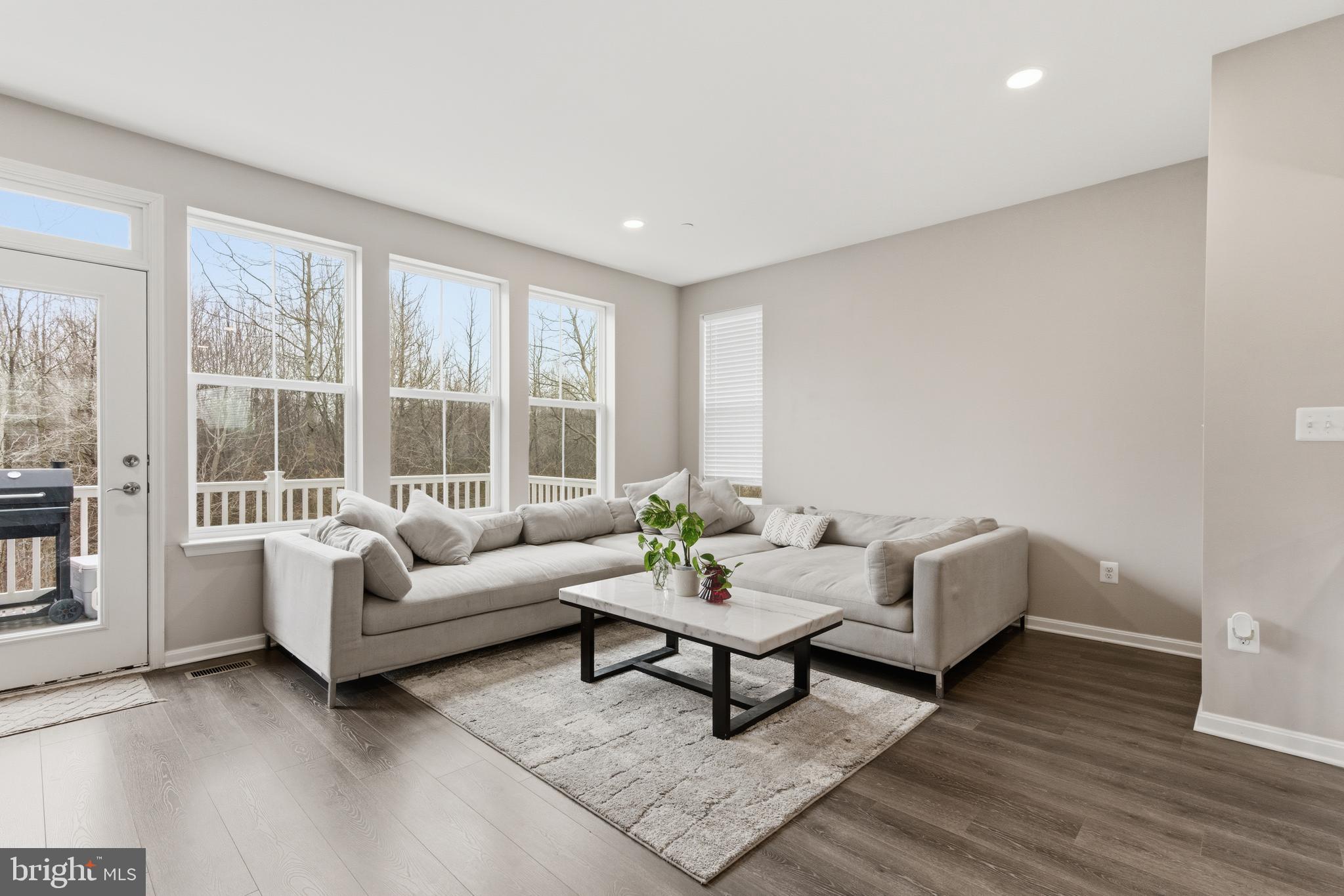 1501 Hudson View Road Essex, MD 21221 - Photo 8 of 34