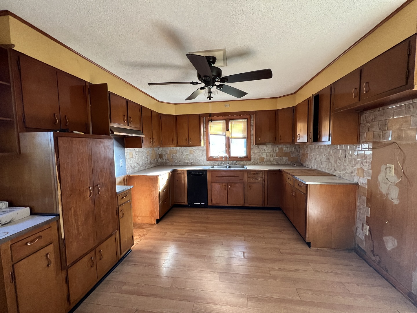 48W137 Middleton Road Maple Park, IL 60151 - Photo 9 of 27 a kitchen with granite countertop a sink cabinets and stainless steel appliances
