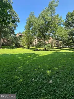 $495,000 | 5809 Edson Lane, Unit 103, North Bethesda, MD 20852