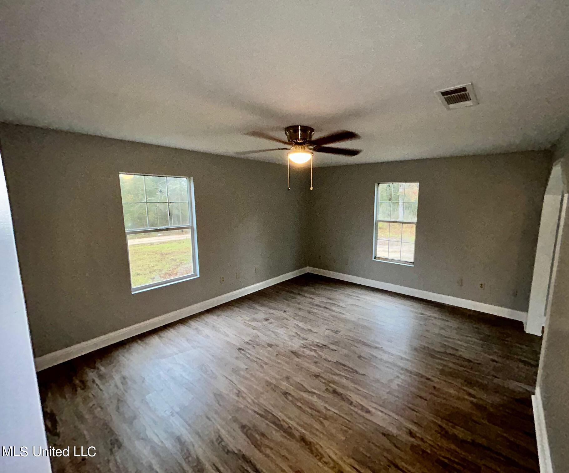 204 Wiley Smith Road Lucedale, MS 39452 - Photo 6 of 34 IMG_2782