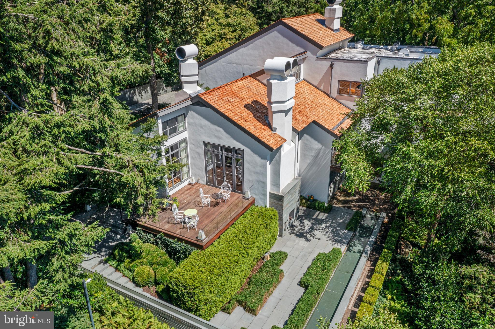 308-310 Julip Run Wayne, PA 19087 - Photo 119 of 127 View of side of home, living room IPE deck, runnel