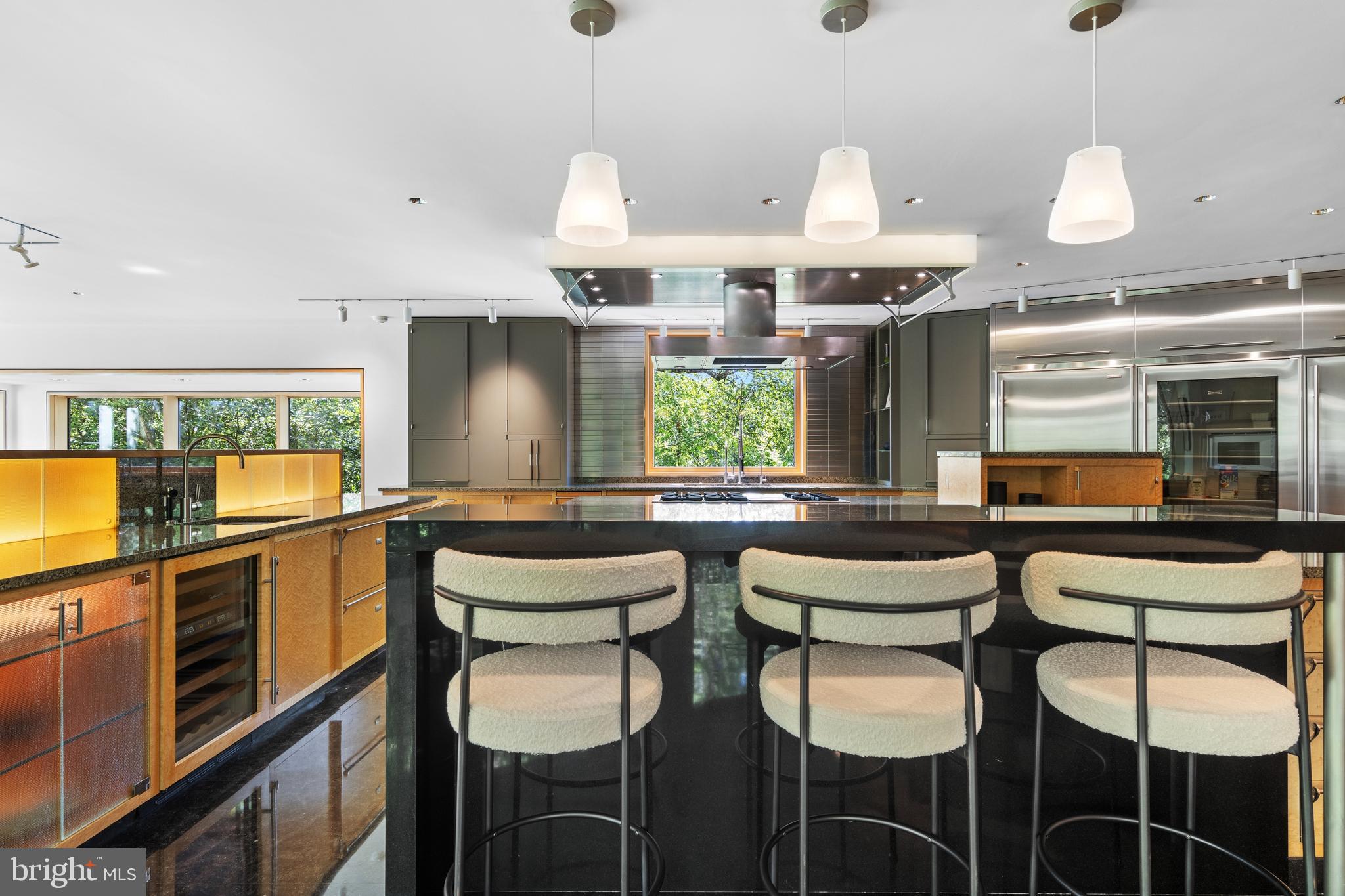 308-310 Julip Run Wayne, PA 19087 - Photo 34 of 127 Saudi Arabian granite
countertops