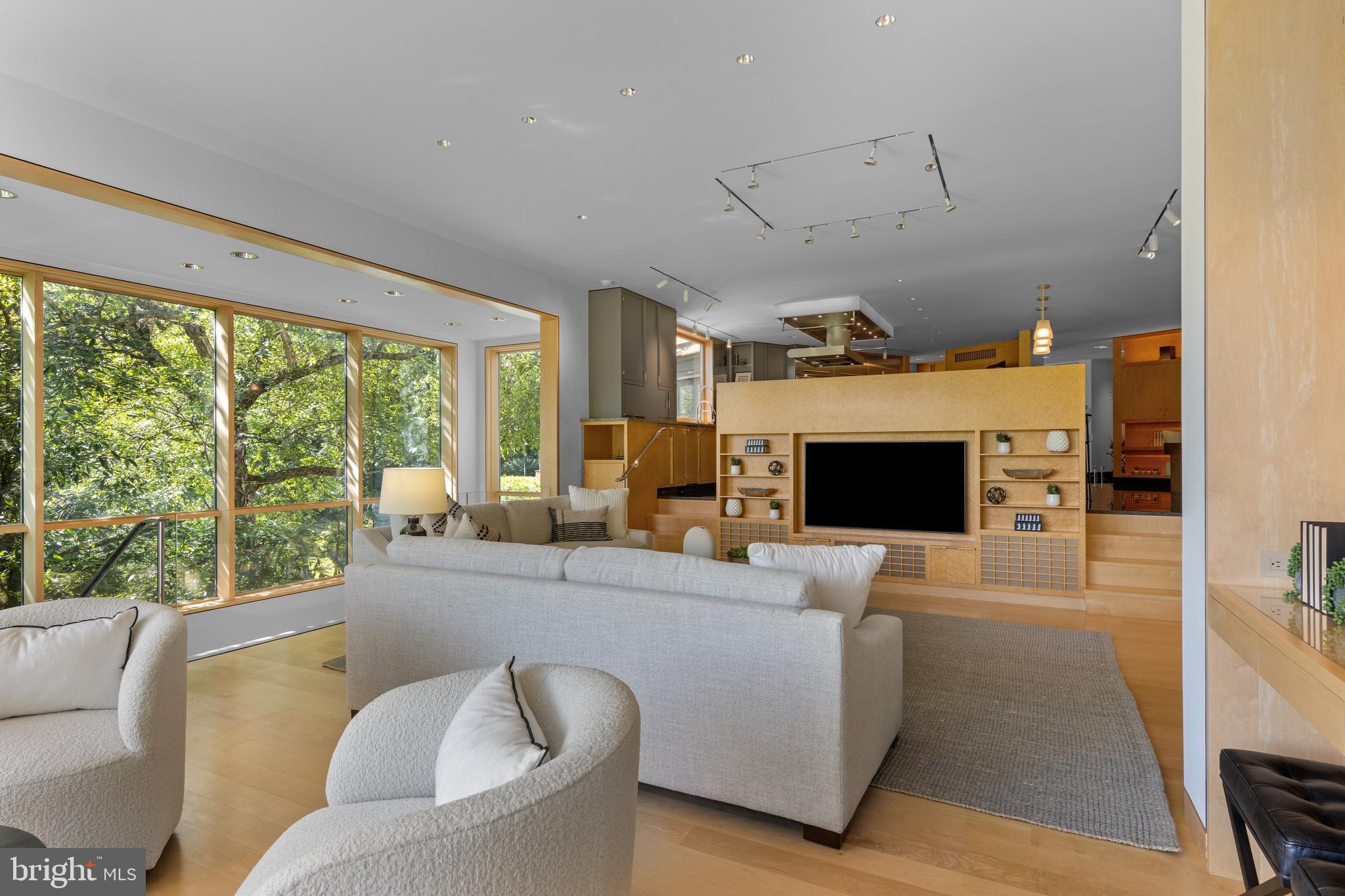 308-310 Julip Run Wayne, PA 19087 - Photo 38 of 127 a living room with furniture and a flat screen tv