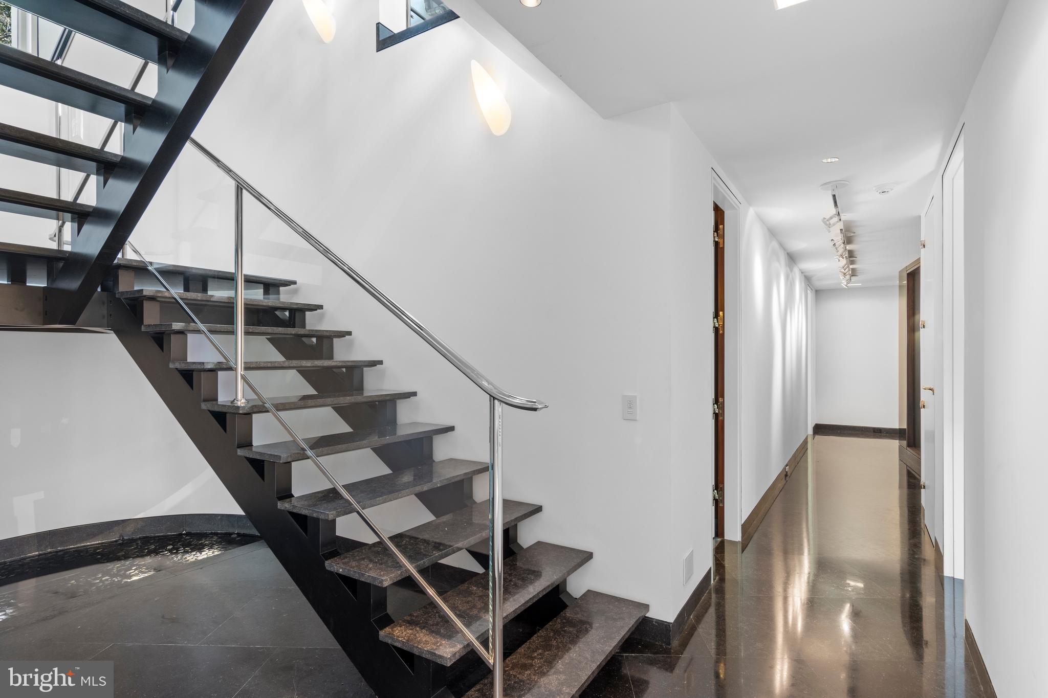 308-310 Julip Run Wayne, PA 19087 - Photo 67 of 127 a view of entryway