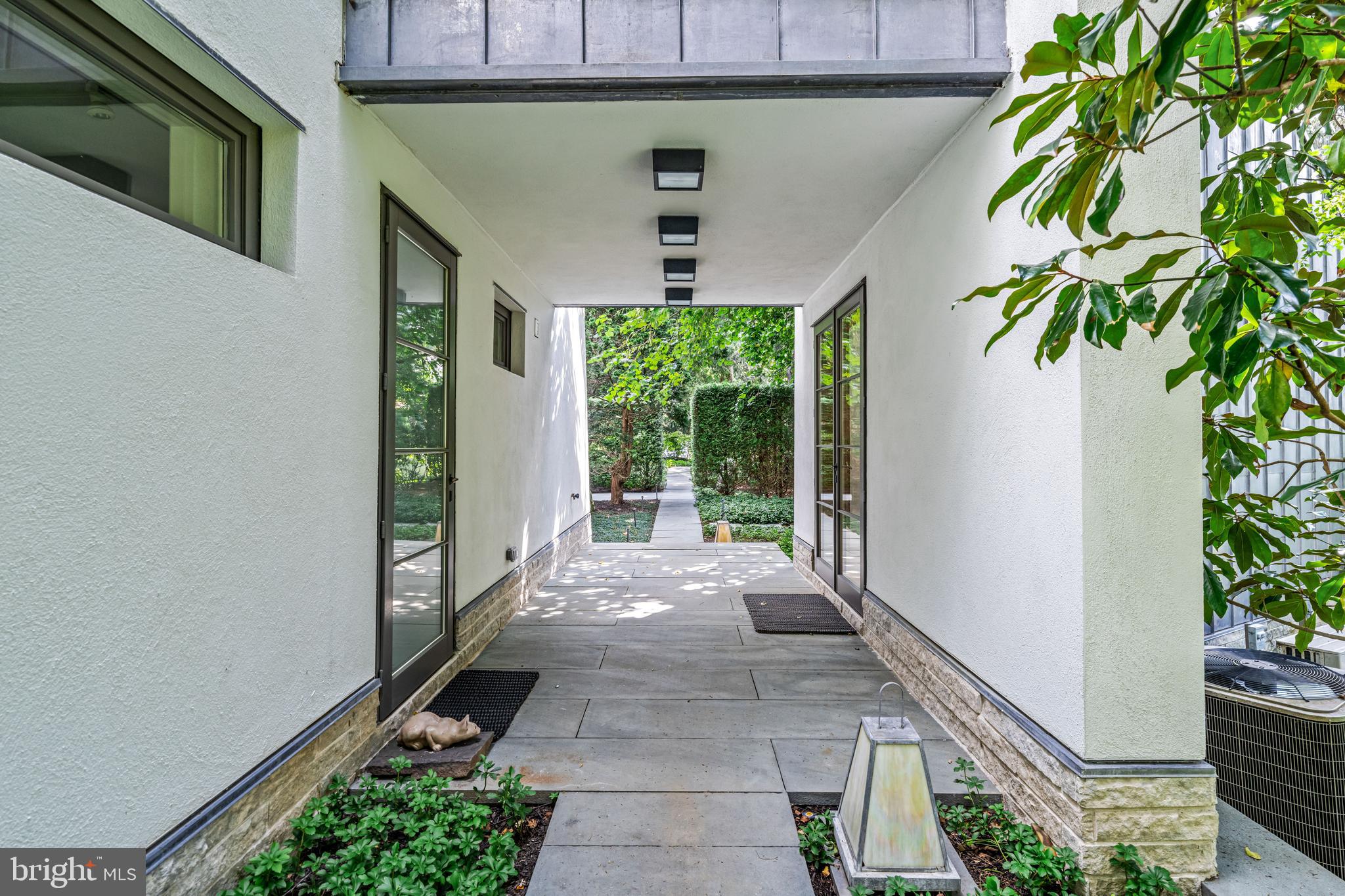 308-310 Julip Run Wayne, PA 19087 - Photo 88 of 127 Entry to guest home