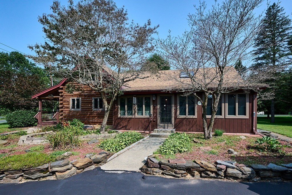 19 Loudville Road Easthampton, MA 01027 - Photo 3 of 38 Gallery Image 3